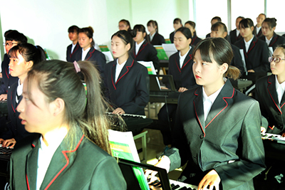  甘肃北方技工学校告诉你为什么男幼师非常受欢迎？