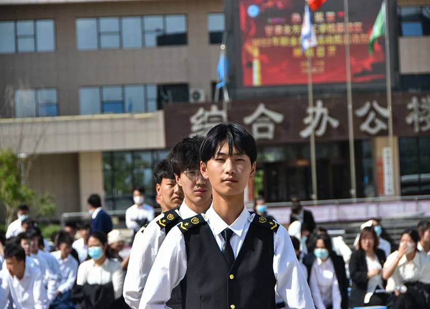  甘肃铁路轨道交通学校告诉您，初中毕业上职高好还是铁路学校好?