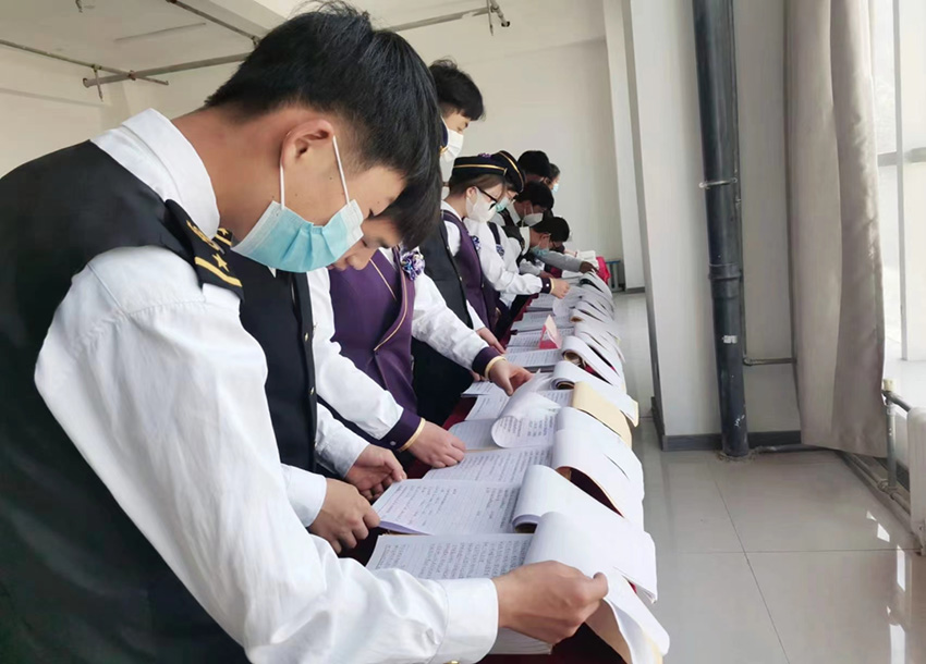 初中生上甘肃铁路轨道交通学校好不好？