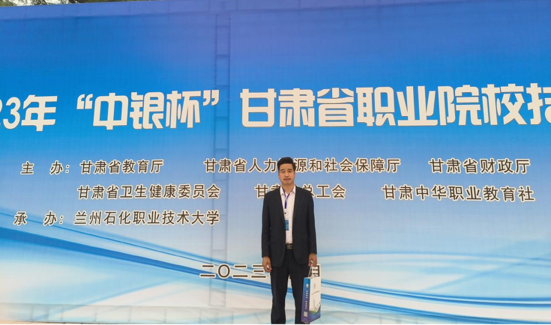 ​师者匠心，微光成矩 | 王振国：因材施教 乐教爱生